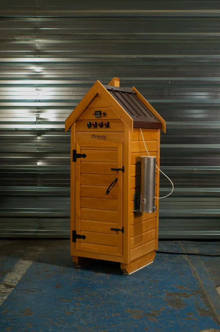 Mit Schaltern und Rauchgenerator