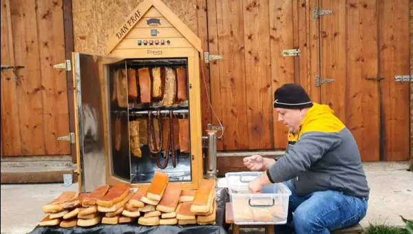 Räuchern von Schinken